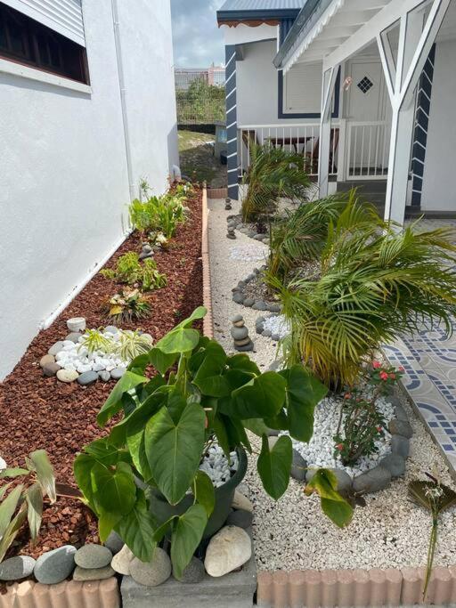 Bungalow Tafial Vue Sur Mer Sainte-Anne  Exterior photo